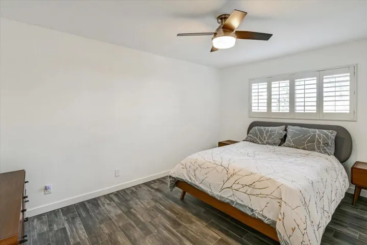 21-2180 South Palm Canyon Drive Unit 33-