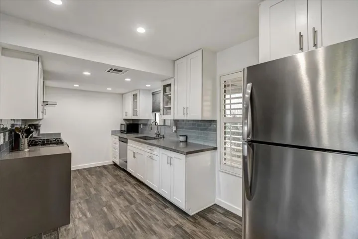 08-2180 South Palm Canyon Drive Unit 33-