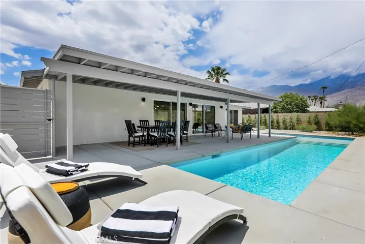 4184 E Calle San Raphael, Palm Springs, California 92264