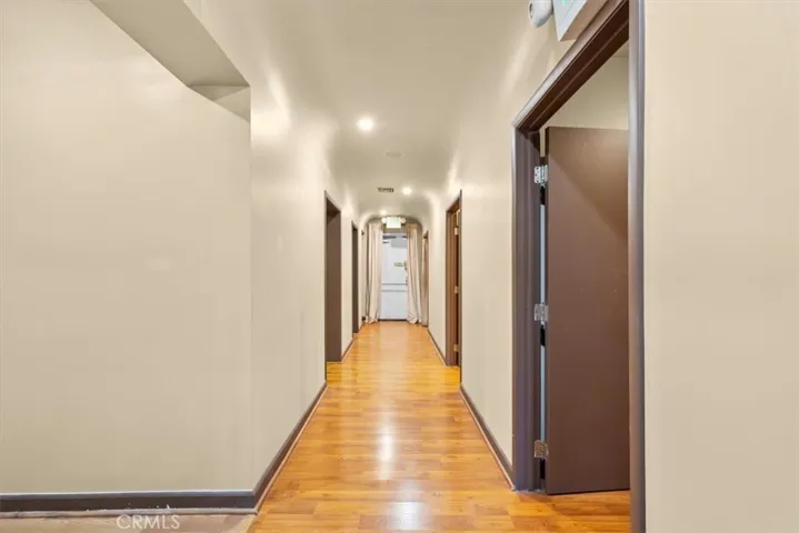 2705 N Sepulveda Boulevard, Manhattan Beach, California 90266