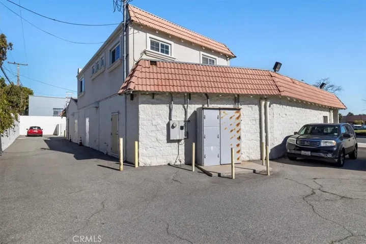 2705 N Sepulveda Boulevard, Manhattan Beach, California 90266