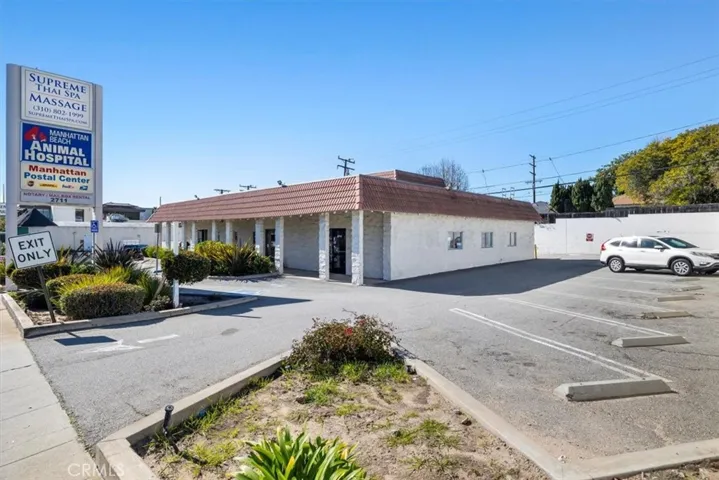 2705 N Sepulveda Boulevard, Manhattan Beach, California 90266