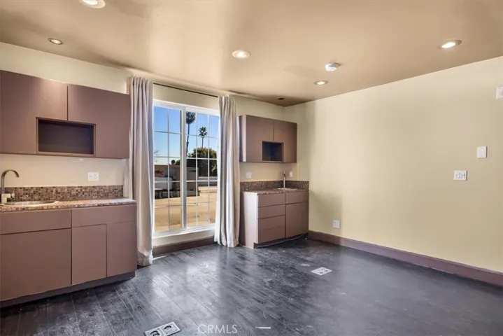 2705 N Sepulveda Boulevard, Manhattan Beach, California 90266