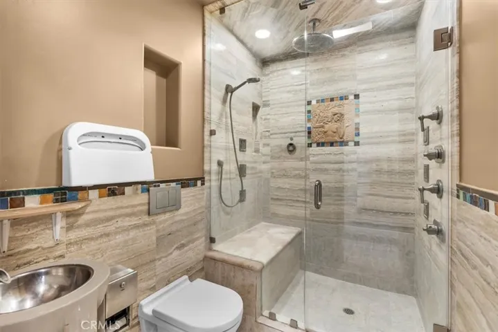 2705 N Sepulveda Boulevard, Manhattan Beach, California 90266
