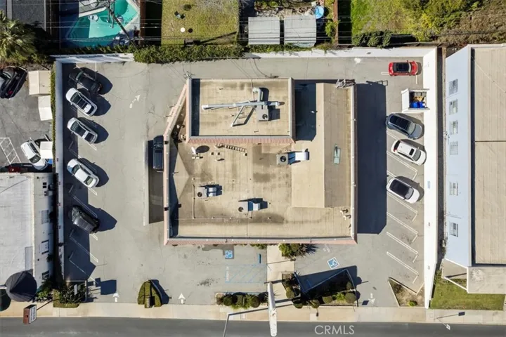 2705 N Sepulveda Boulevard, Manhattan Beach, California 90266