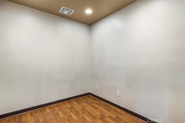 2705 N Sepulveda Boulevard, Manhattan Beach, California 90266