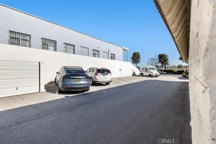 2705 N Sepulveda Boulevard, Manhattan Beach, California 90266