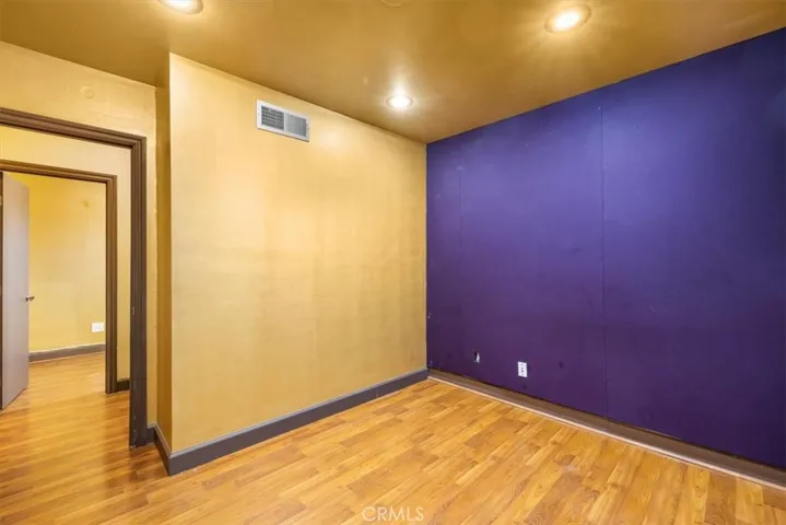 2705 N Sepulveda Boulevard, Manhattan Beach, California 90266