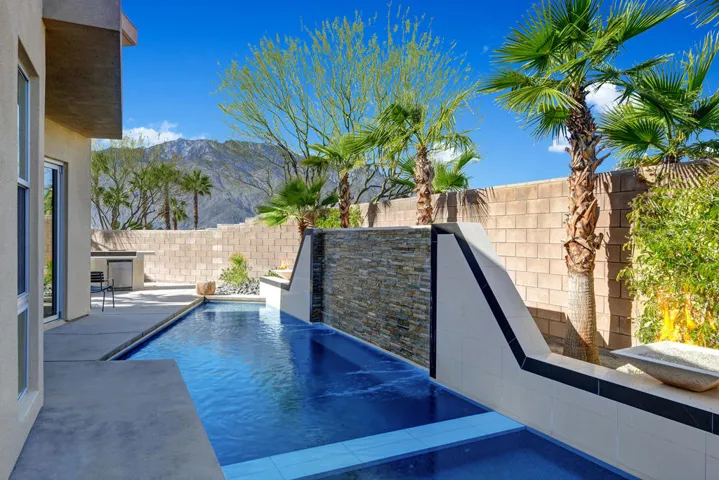 SPA AND POOL TO MOUNTAINS MLS