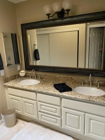 1240 Via Portovecchio, San Marcos, California 92078