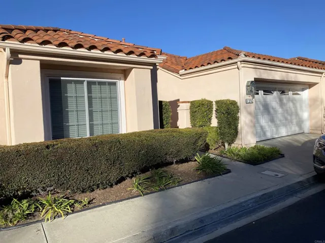 1240 Via Portovecchio, San Marcos, California 92078