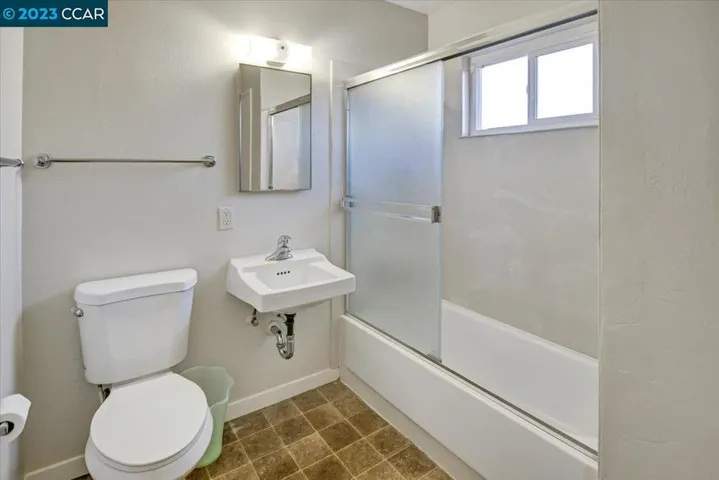 1739 17th St, San Pablo, California 94806