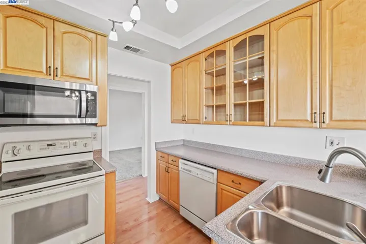 25930 Kay Ave 302, Hayward, California 94545