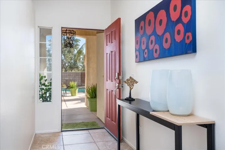 The formal entryway.. a really wonderful feature.