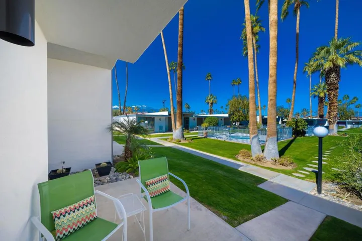 Spectacular Pool Area