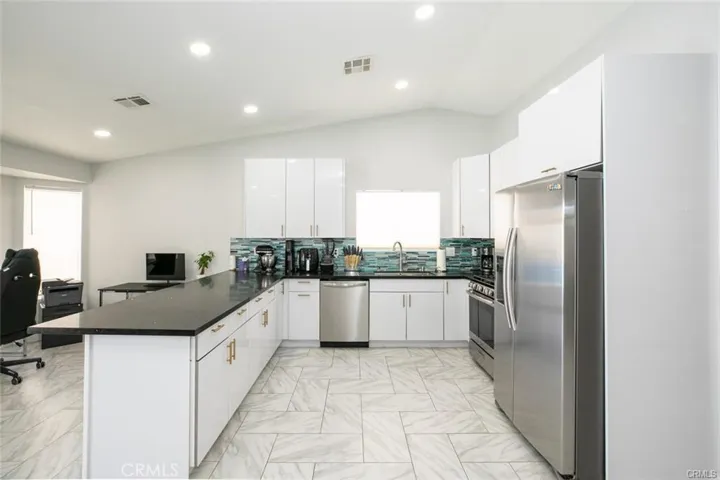 31115 Whispering Palms, Cathedral City, California 92234