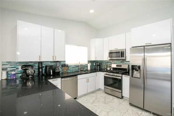 31115 Whispering Palms, Cathedral City, California 92234