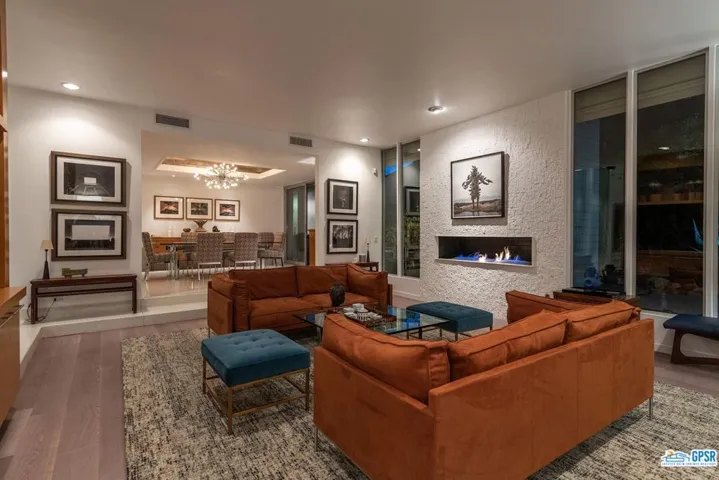 360 N Via Las Palmas, Palm Springs, California 92262