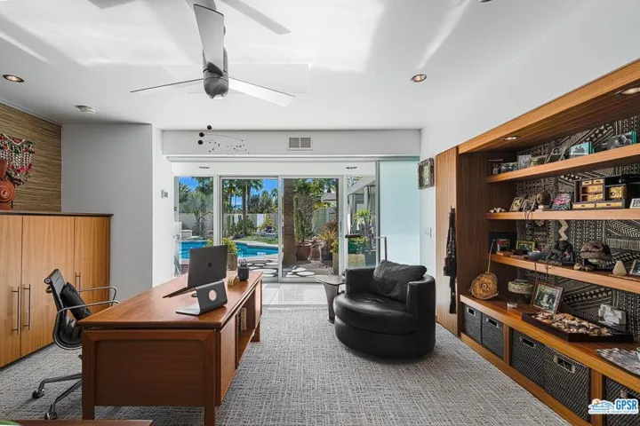 360 N Via Las Palmas, Palm Springs, California 92262