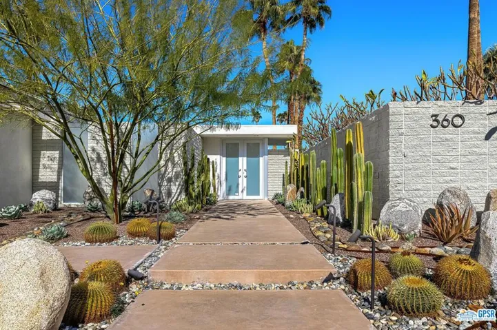 360 N Via Las Palmas, Palm Springs, California 92262