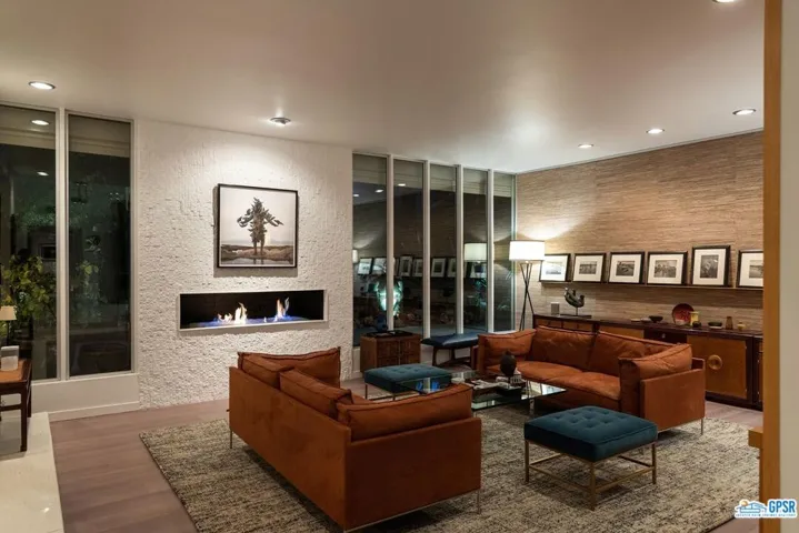 360 N Via Las Palmas, Palm Springs, California 92262