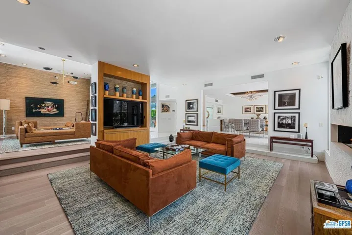 360 N Via Las Palmas, Palm Springs, California 92262