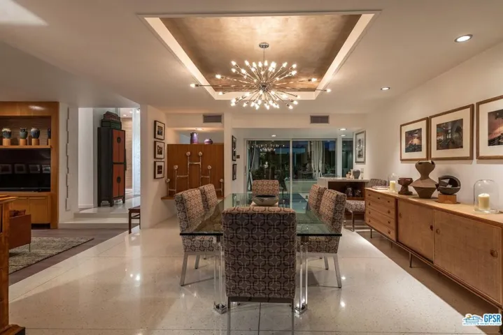 360 N Via Las Palmas, Palm Springs, California 92262