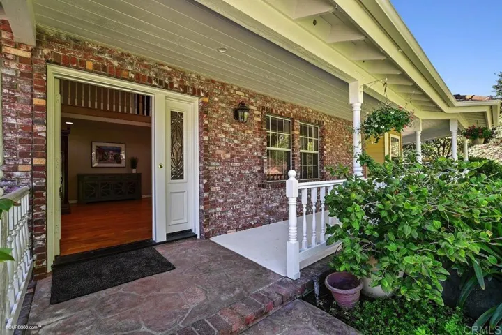 2891 Los Alisos Drive, Fallbrook, California 92028