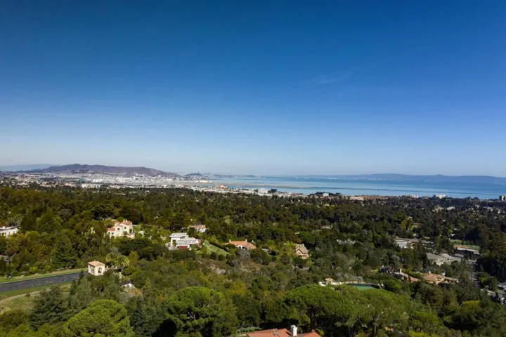 3085 Ralston Avenue, Hillsborough, California 94010