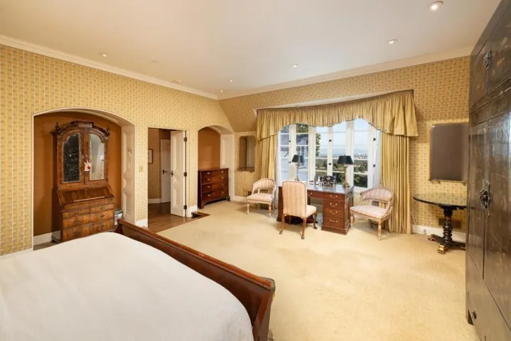 3085 Ralston Avenue, Hillsborough, California 94010