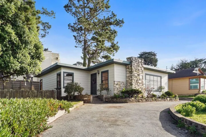 1001 David Avenue, Pacific Grove, California 93950