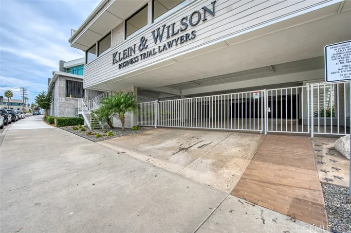 326 Old Newport Boulevard, Newport Beach, California 92663