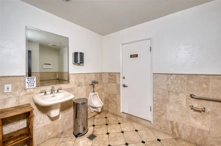 326 Old Newport Boulevard, Newport Beach, California 92663