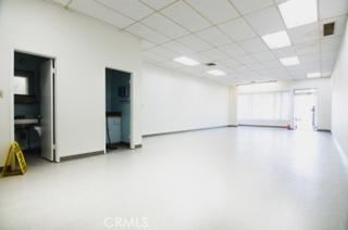 Unit 7606 -900 sf
