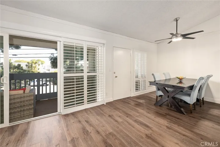 631 S Prospect Avenue 202, Redondo Beach, California 90277