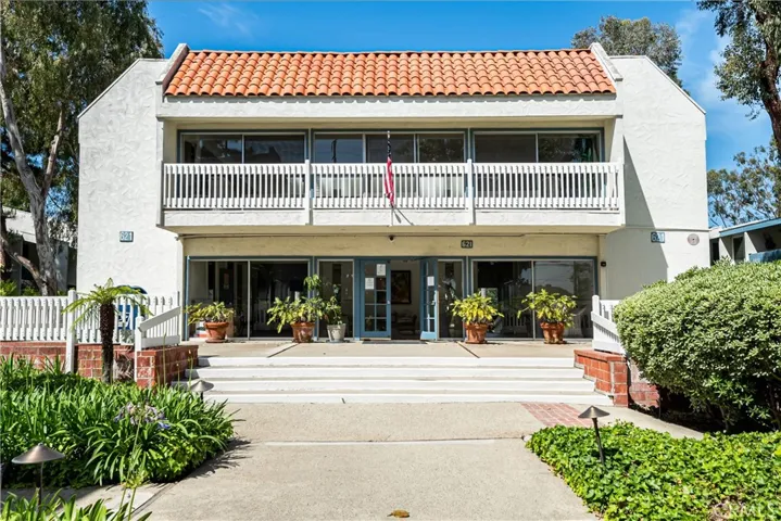 631 S Prospect Avenue 202, Redondo Beach, California 90277