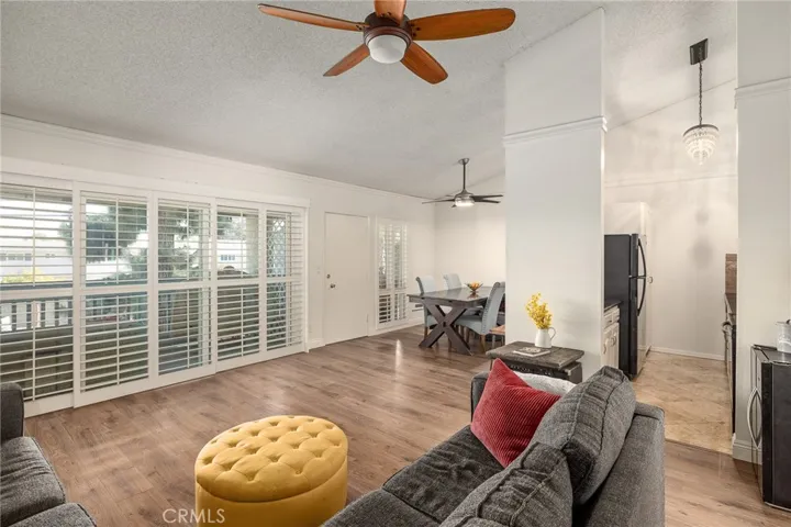 631 S Prospect Avenue 202, Redondo Beach, California 90277