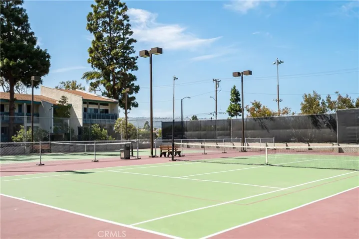 631 S Prospect Avenue 202, Redondo Beach, California 90277