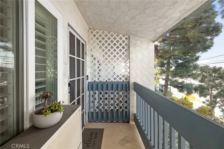 631 S Prospect Avenue 202, Redondo Beach, California 90277