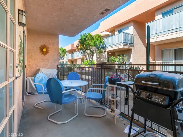 400 N Sunrise Way 124, Palm Springs, California 92262