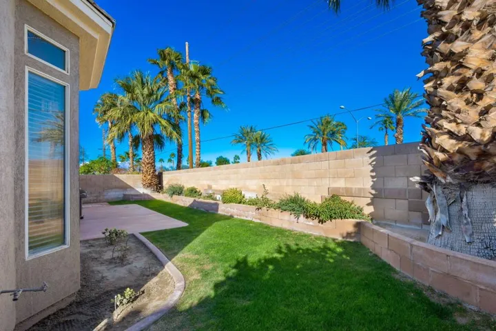 41-web-or-mls-KSRoyalTroon_2023_041