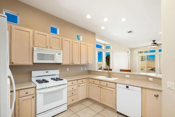 24-web-or-mls-KSRoyalTroon_2023_024