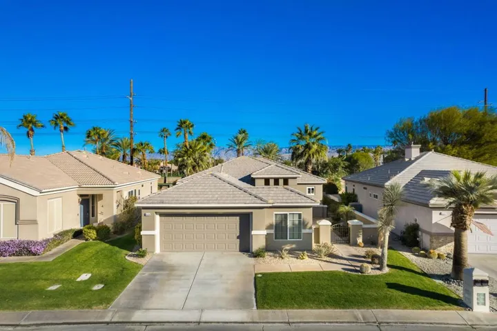 1-web-or-mls-KSRoyalTroon_2023_001