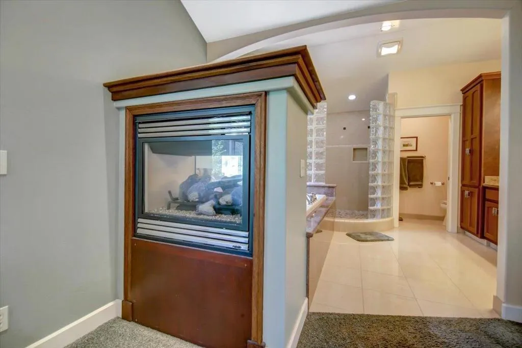 839 Calabasas Road, California home-pic-10