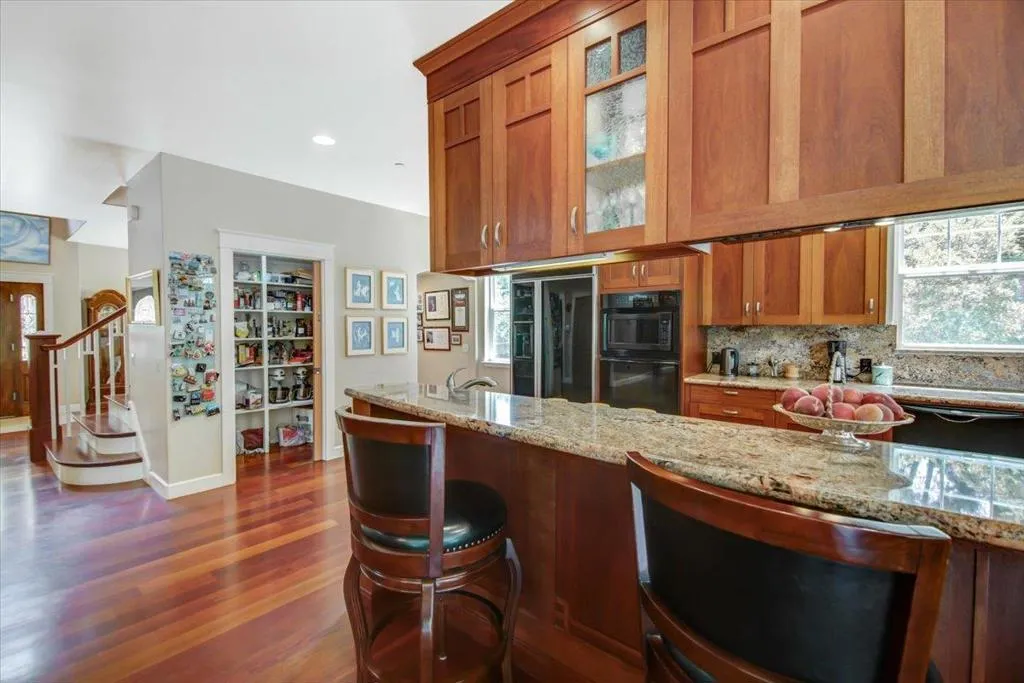 839 Calabasas Road, California home-pic-49
