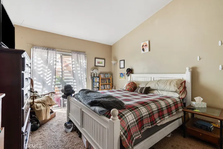 7526 Honeysuckle Street, Fontana, California 92336