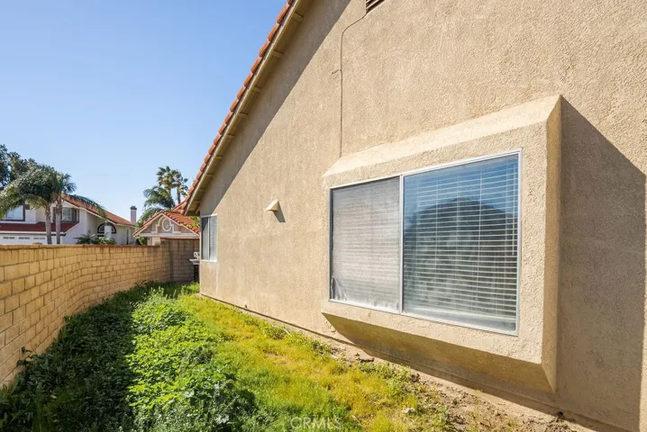 7526 Honeysuckle Street, Fontana, California 92336