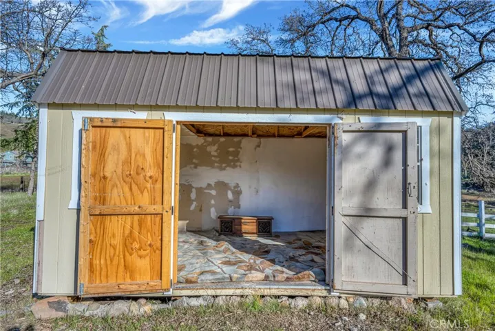 19724 Hartmann Road, Hidden Valley Lake, California 95467