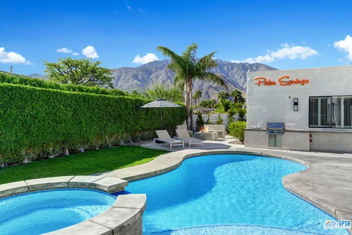 1401 E Racquet Club Road, Palm Springs, California 92262
