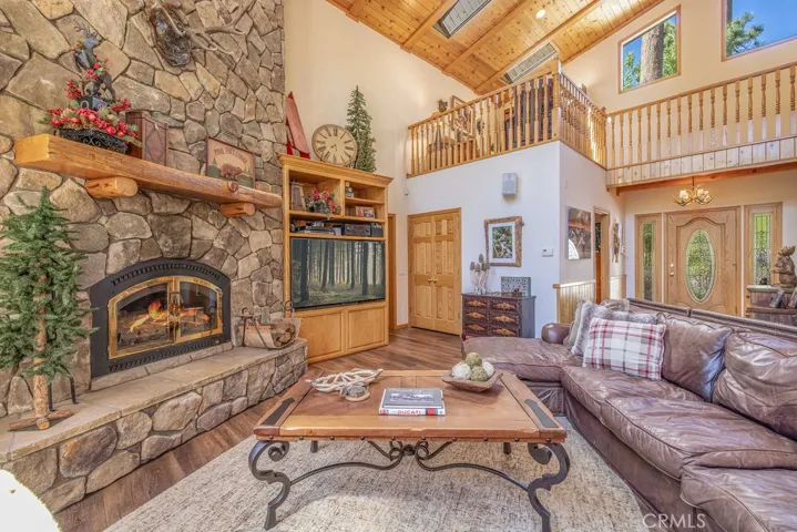 174 Meadow View Drive, Big Bear Lake, California 92315